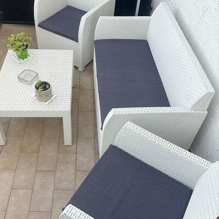 Appartamento Giardini Naxos Butterflies Home Schiso Bagian luar foto